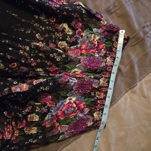Floral Black Women's Harem Pants with side pockets.  Size Large..NWT - Picture 9 of 11